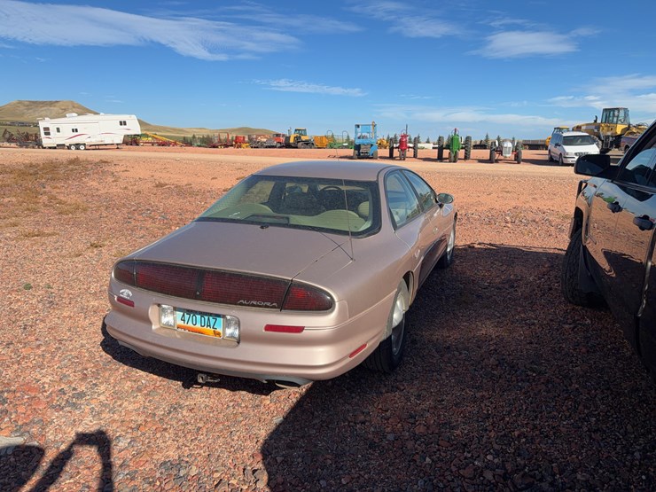 1998-oldsmobile-aurora-image-4