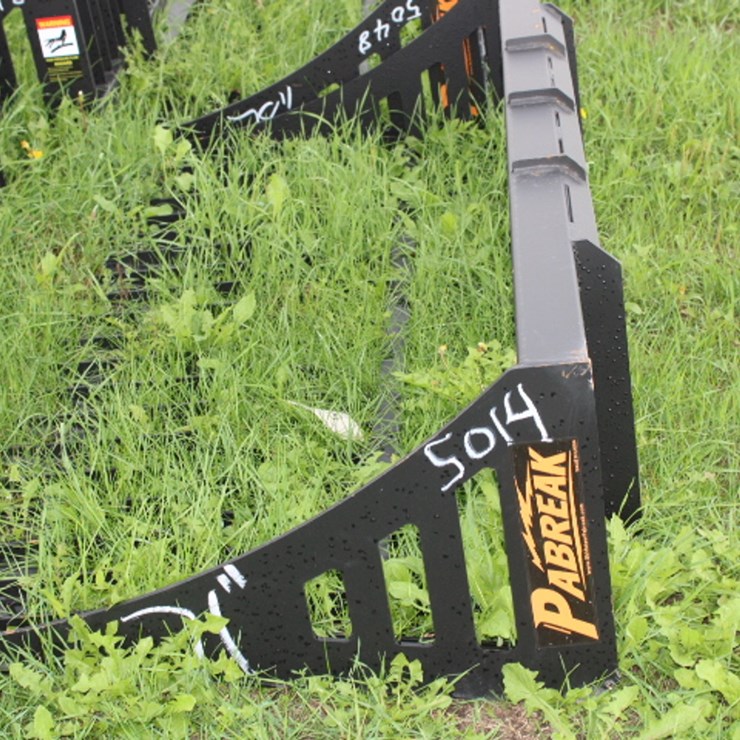 #5014 • 71'' skid steer rock bucket