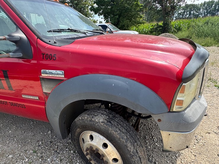 2005-ford-f350-image-17