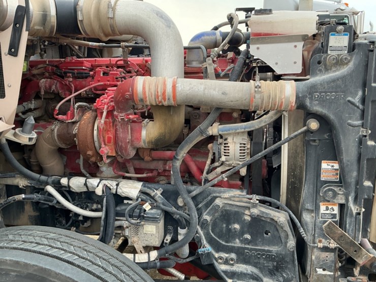 2012-kenworth-t800-image-11