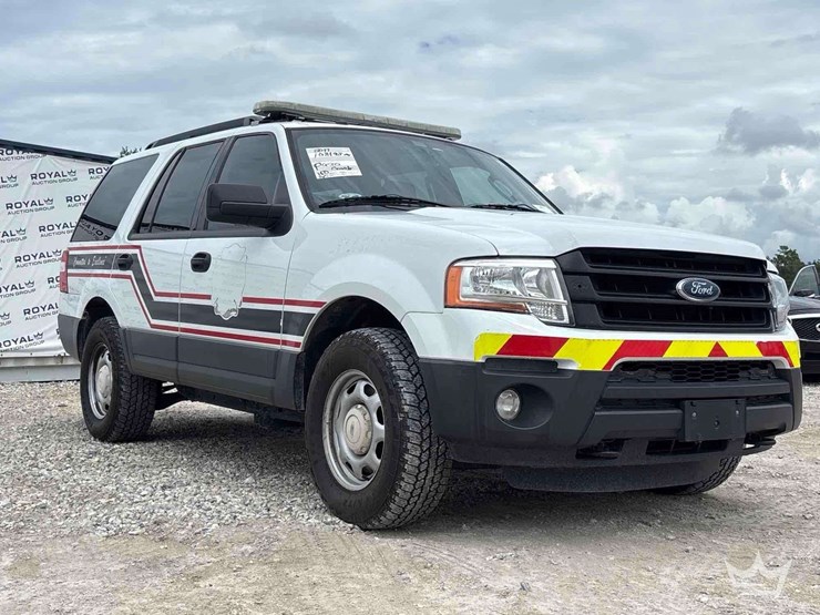 2017-ford-expedition-image-2
