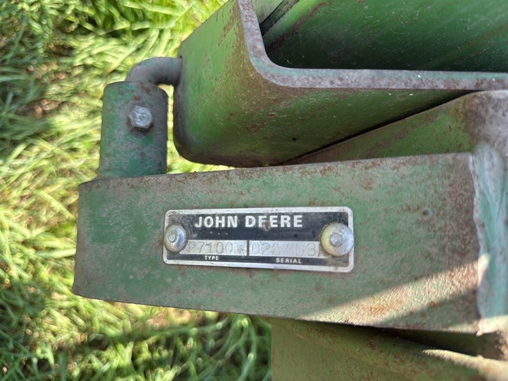 john-deere-7100-image-5