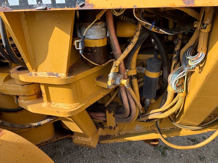 1999-caterpillar-163h-vhp-image-67