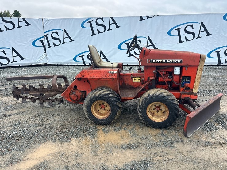 ditch-witch-2200-image-6