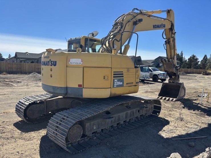 2013-komatsu-pc228us-lc-8-image-5