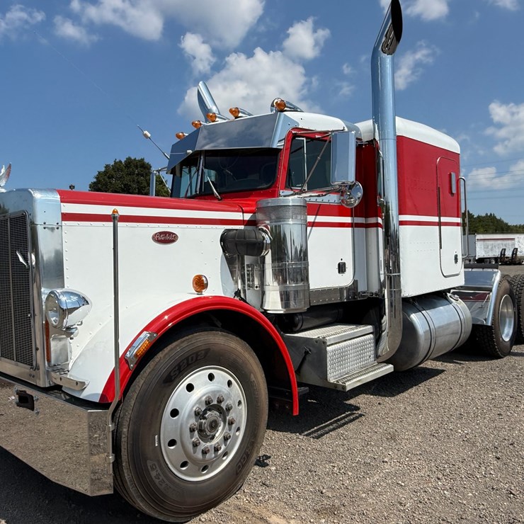 1984 PETERBILT 359