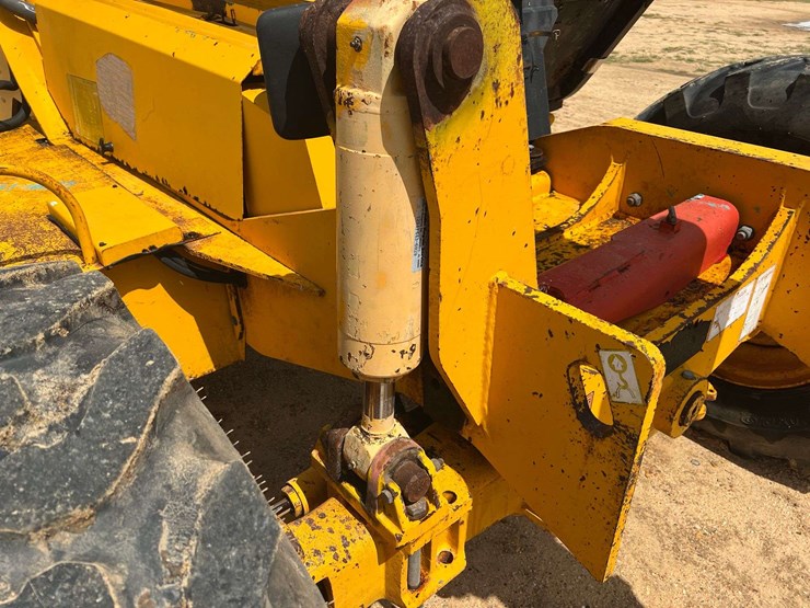 2005-jcb-506c-image-9