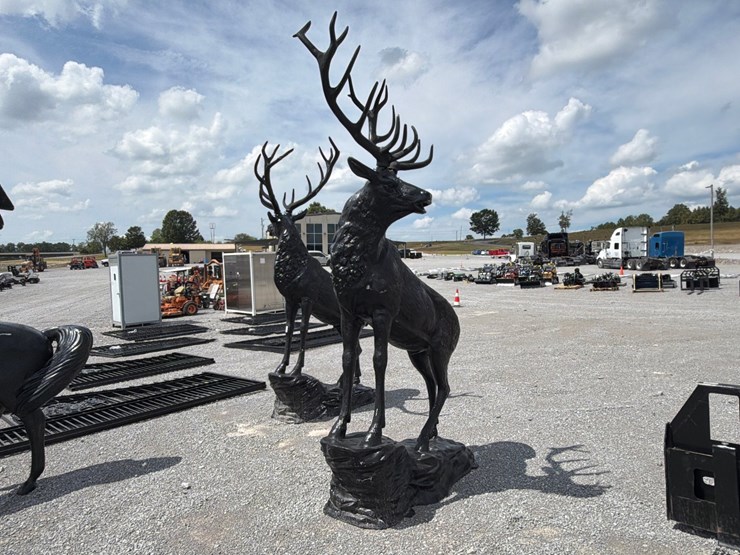 #404-•-majestic-elk-statue-image-1