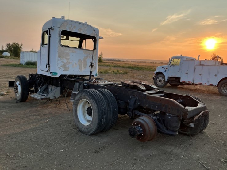 2003-peterbilt-378-image-7