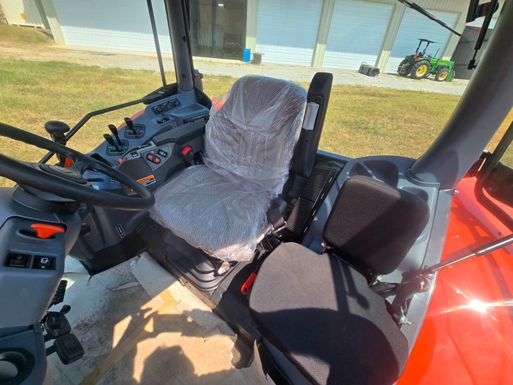 kubota-m6-111-image-37