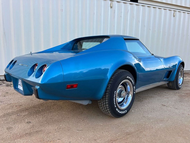 1975-chevrolet-corvette-stingray-(64,061-miles)-image-3