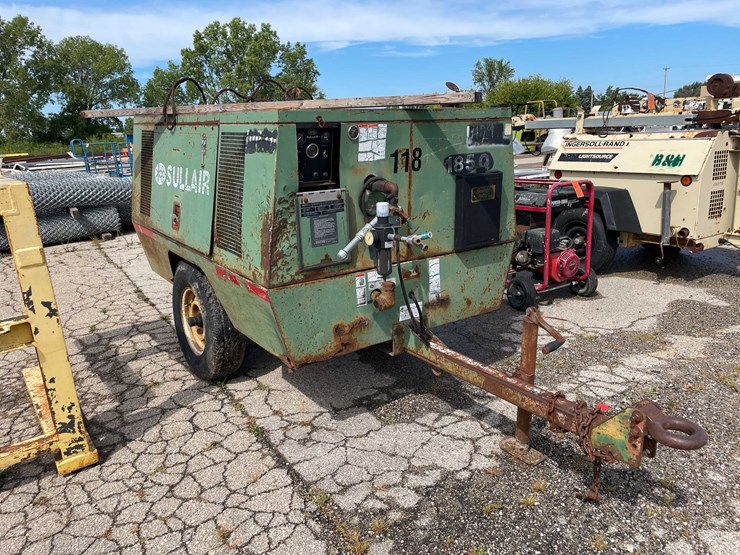 #10537-•-sullair-portable-air-compressor-image-10