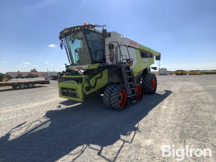 2022-claas-lexion-7500tt-image-2