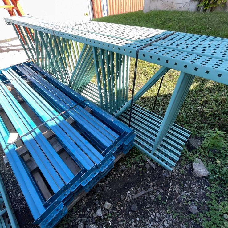 #9007 • Tear Drop Pallet Racking (SHED)