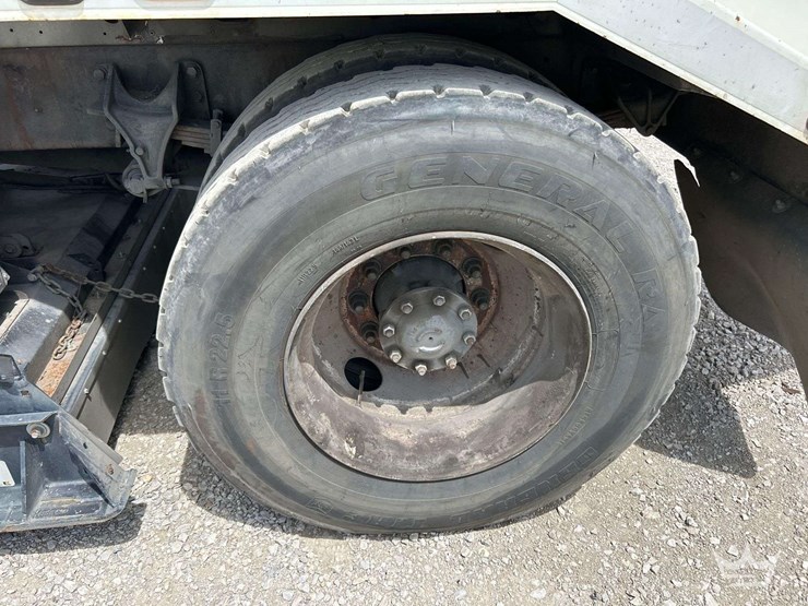 2014-international-durastar-4300-image-28