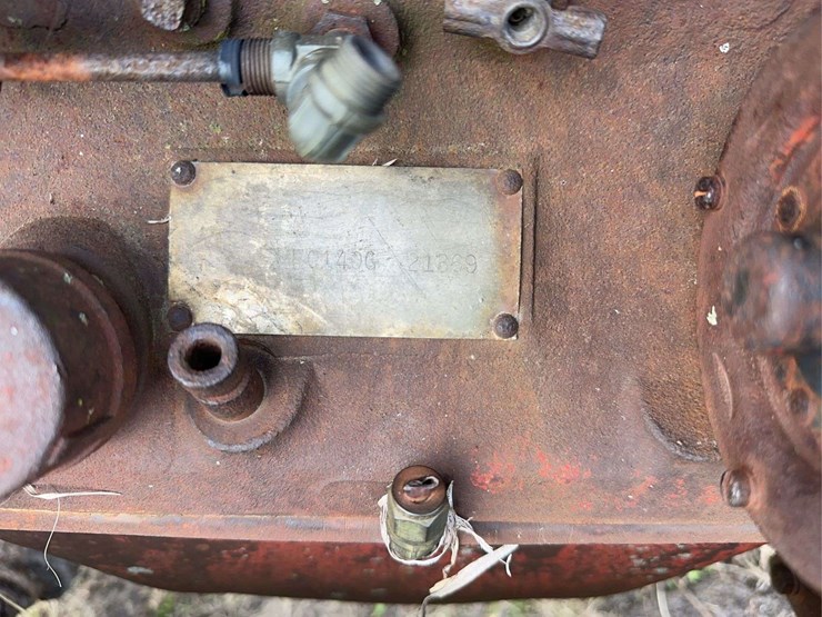 massey-harris-parts-tractor-image-5