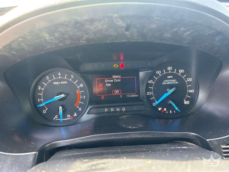 2019-ford-explorer-image-16