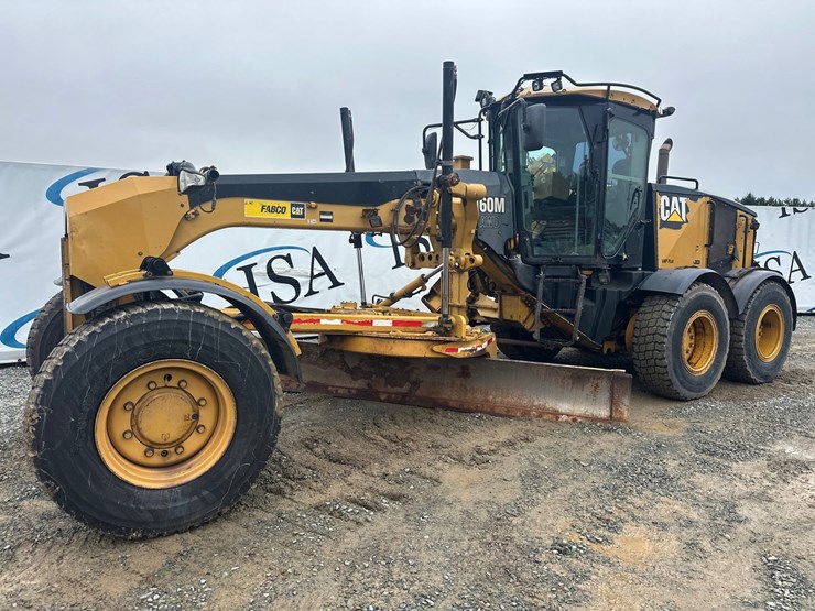 caterpillar-160m-awd-image-1
