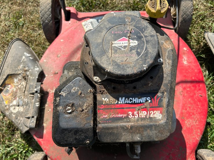 #6263-•-(2)-push-mowers-image-11