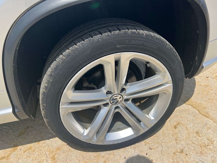 2016-volkswagen-tiguan-image-25