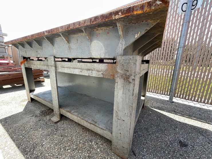 #9002-•-cast-iron-layout-table-(o6)-image-4