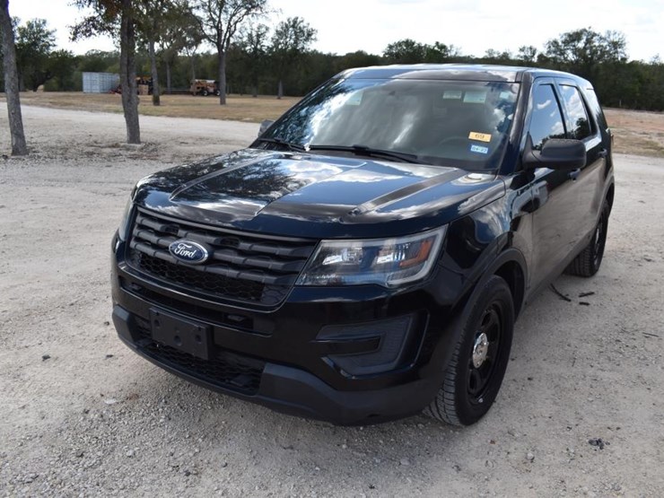 2018-ford-explorer-image-1