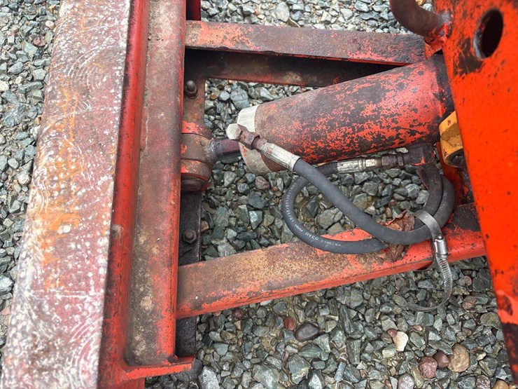 ditch-witch-2200-image-36