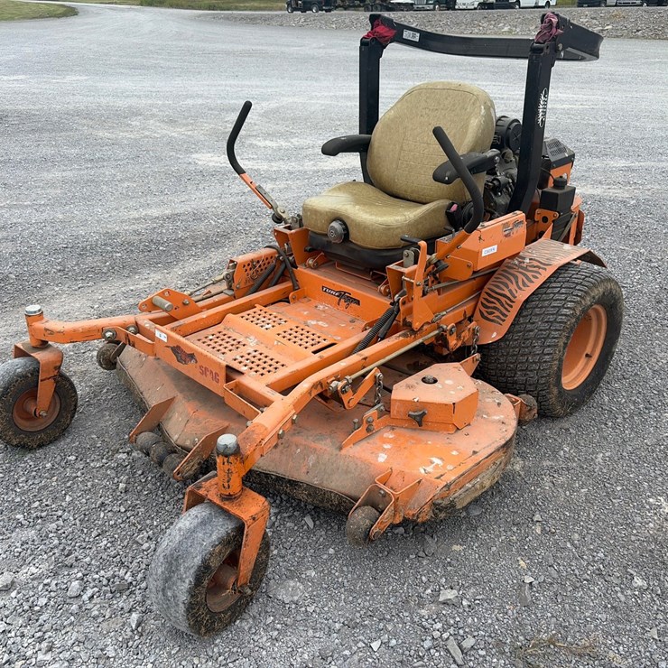 #392 • SCAG TURF TIGER ZERO TURN LAWN MOWER