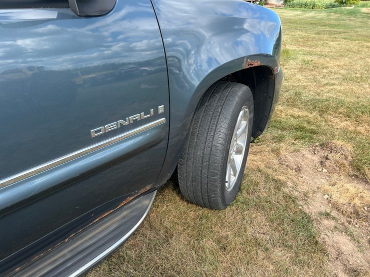 2008-gmc-yukon-denali-image-14