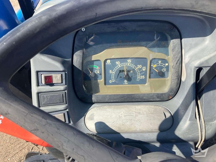 new-holland-tn60a-image-11