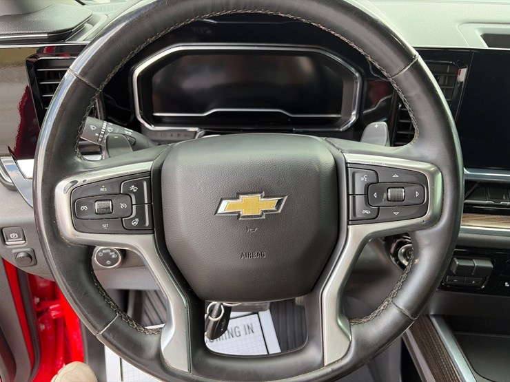 2023-chevrolet-silverado-1500-lt-image-20