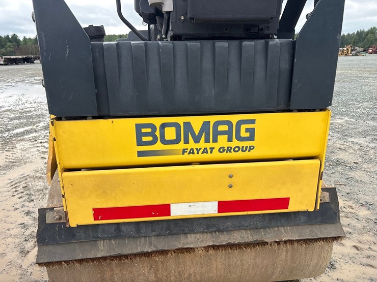 2011-bomag-bw120ad-4-image-13