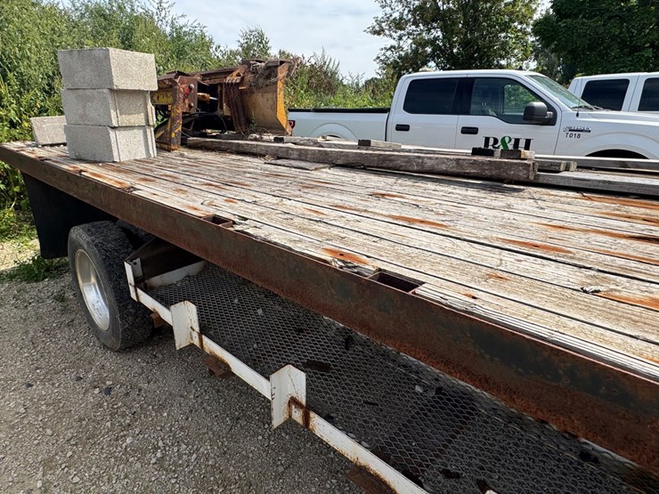 2005-ford-f350-image-24