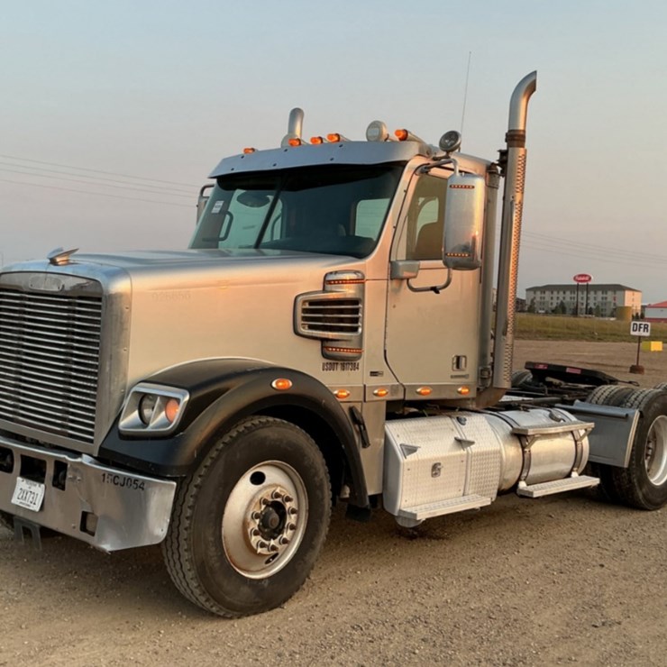 2011 FREIGHTLINER CORONADO 122 SD