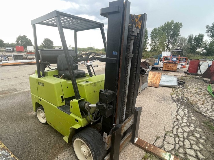 #10491-•-clark-lp-fork-lift-image-4
