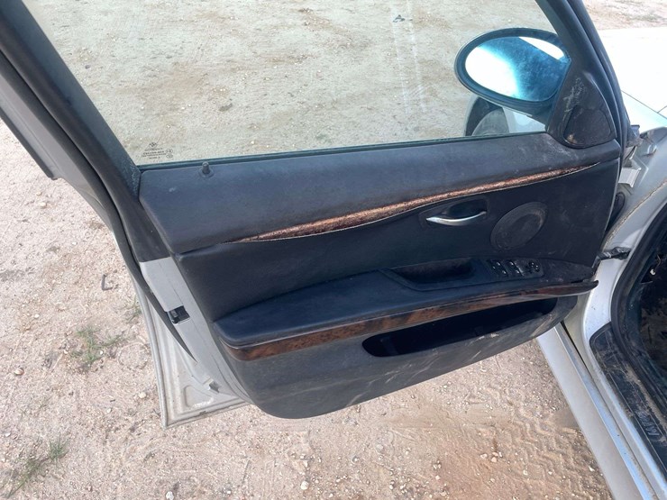 2006-bmw-325-4-door-sedan-not-running-image-9