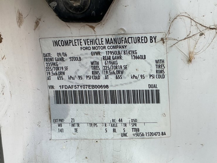 2007-ford-f550-image-16