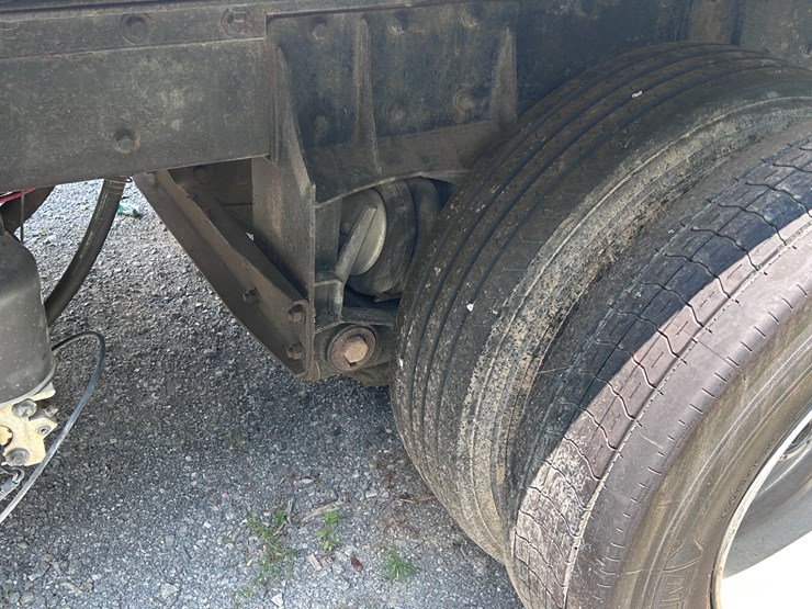 2005-kenworth-t800-image-19