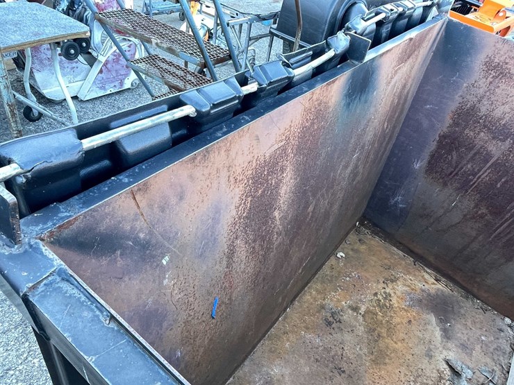 #9139-•-3-yard-dumpster-(03)-image-3