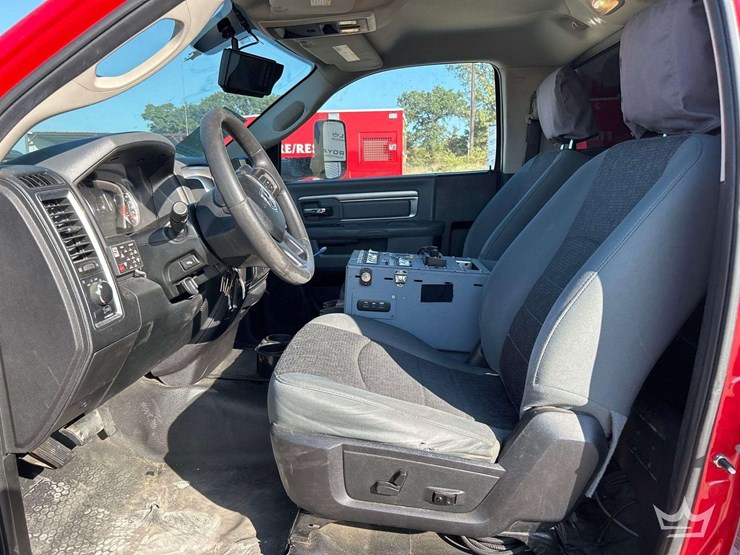 2018-dodge-3500-image-13