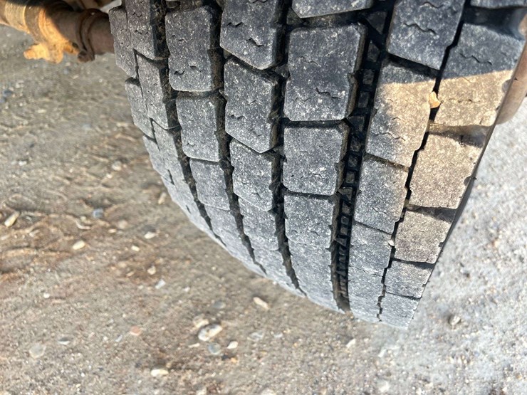 2013-ford-f550-image-22
