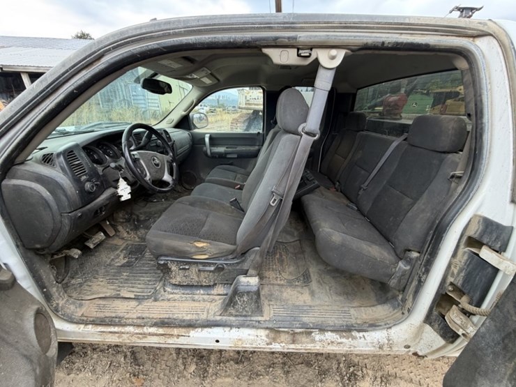 2008-chevrolet-silverado-2500-image-26
