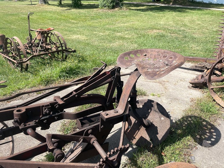 #1623-•-vintage-moldboard-plow-image-8