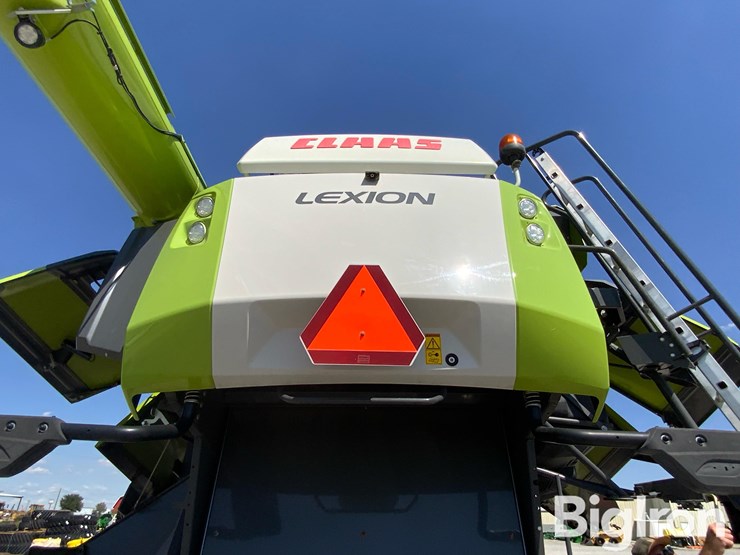 2022-claas-lexion-7500tt-image-10
