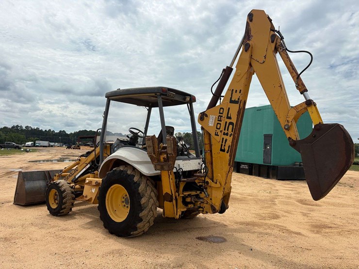 new-holland-555e-image-2