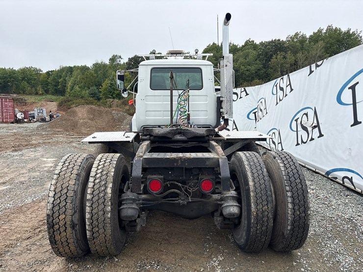 #61467-•-1991-mack-rd360s-day-cab-truck-tractor-image-4
