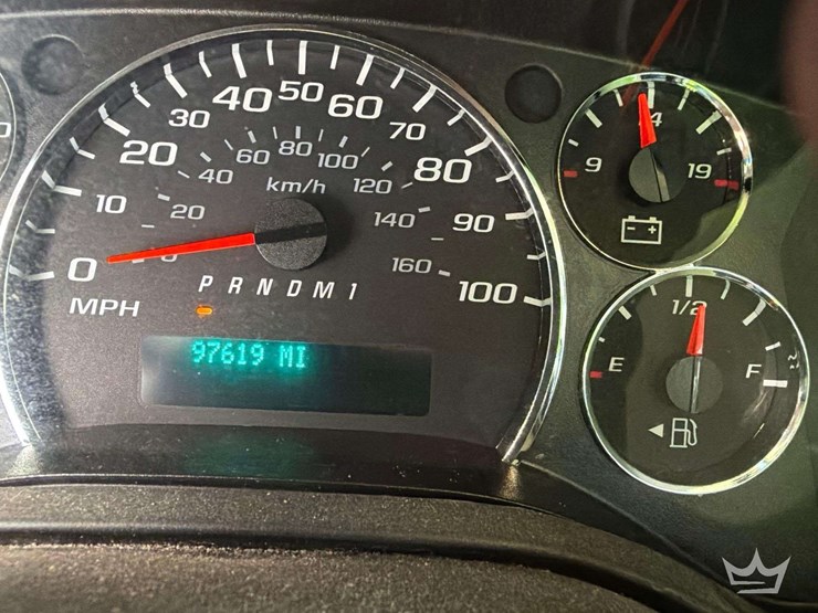2014-chevrolet-express-g2500-image-5