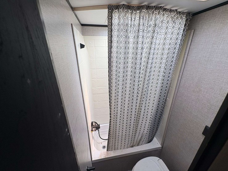 2022-jayco-"jayflight"-bumper-pull-travel-trailer-image-25