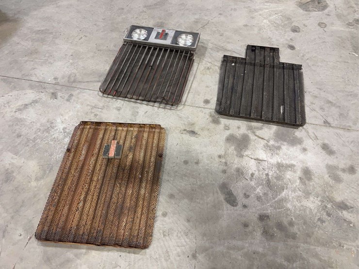 (3)-international-harvester-grille-inserts-image-1