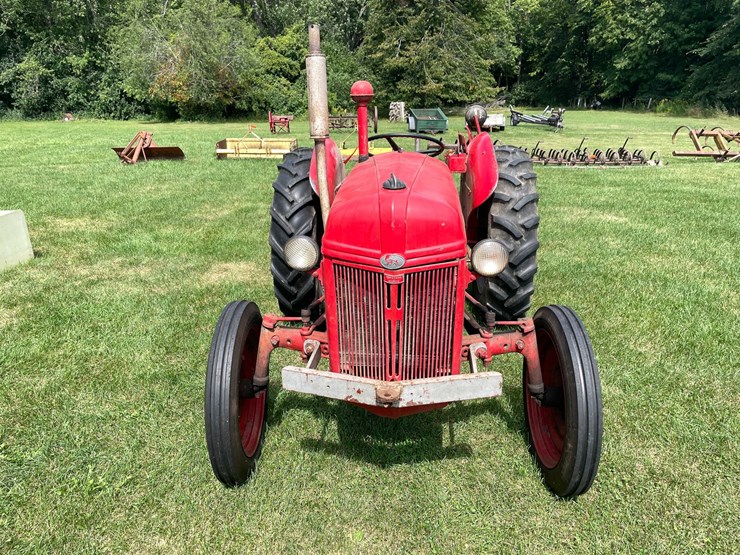 ford-tractor-image-1